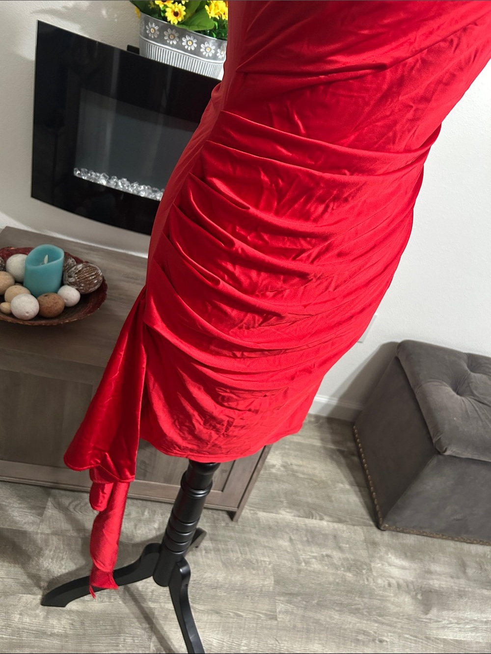 One-Shoulder Red Ruched Cocktail Dress - Picture 5 of 6